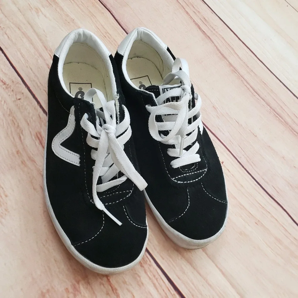 Vans‎ Sport Low Top Suede Sneaker Womens Size 6 Black White Skate Skateboarding